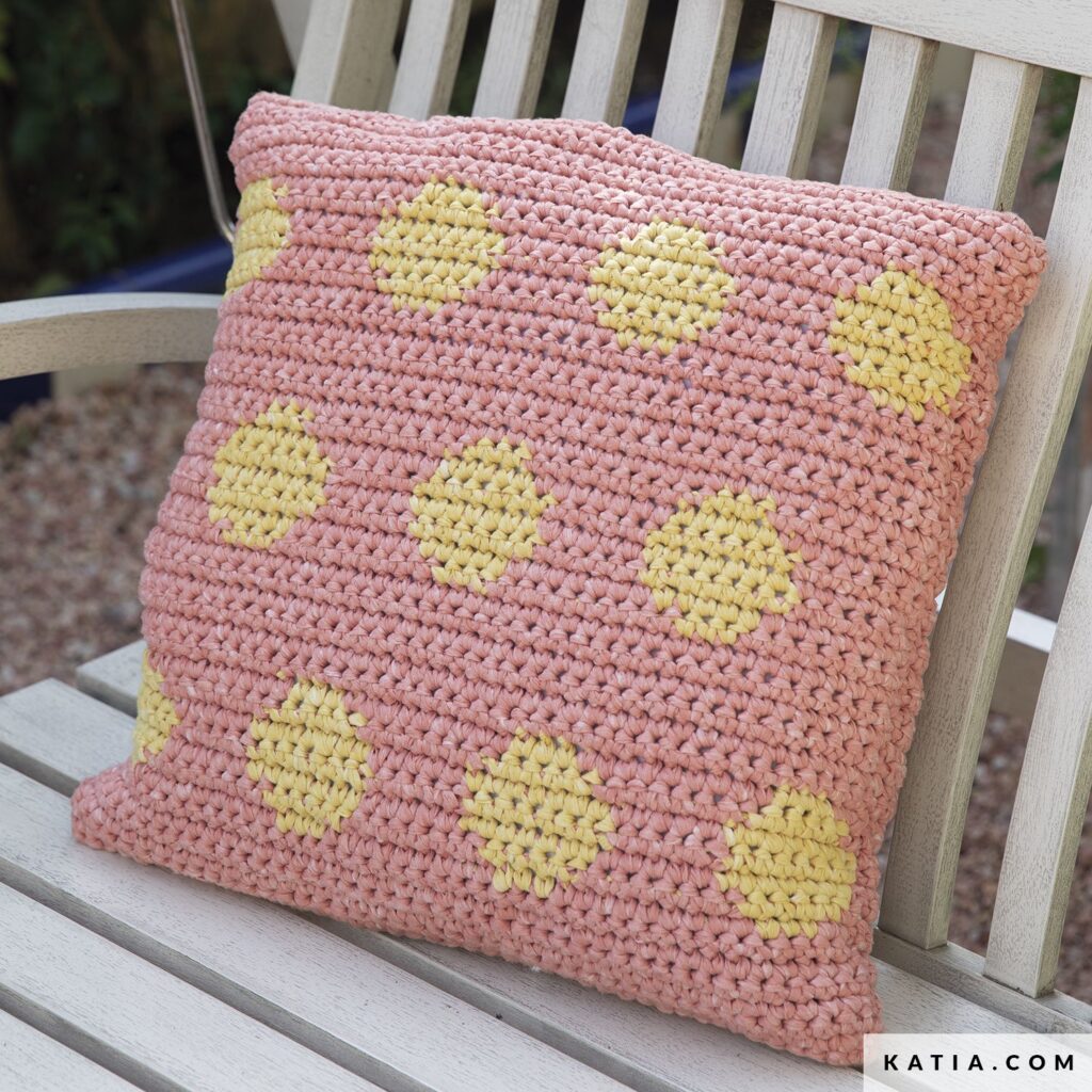 pattern-knit-crochet-home-cushion-spring-summer-katia-6165-19-g-1024x1024